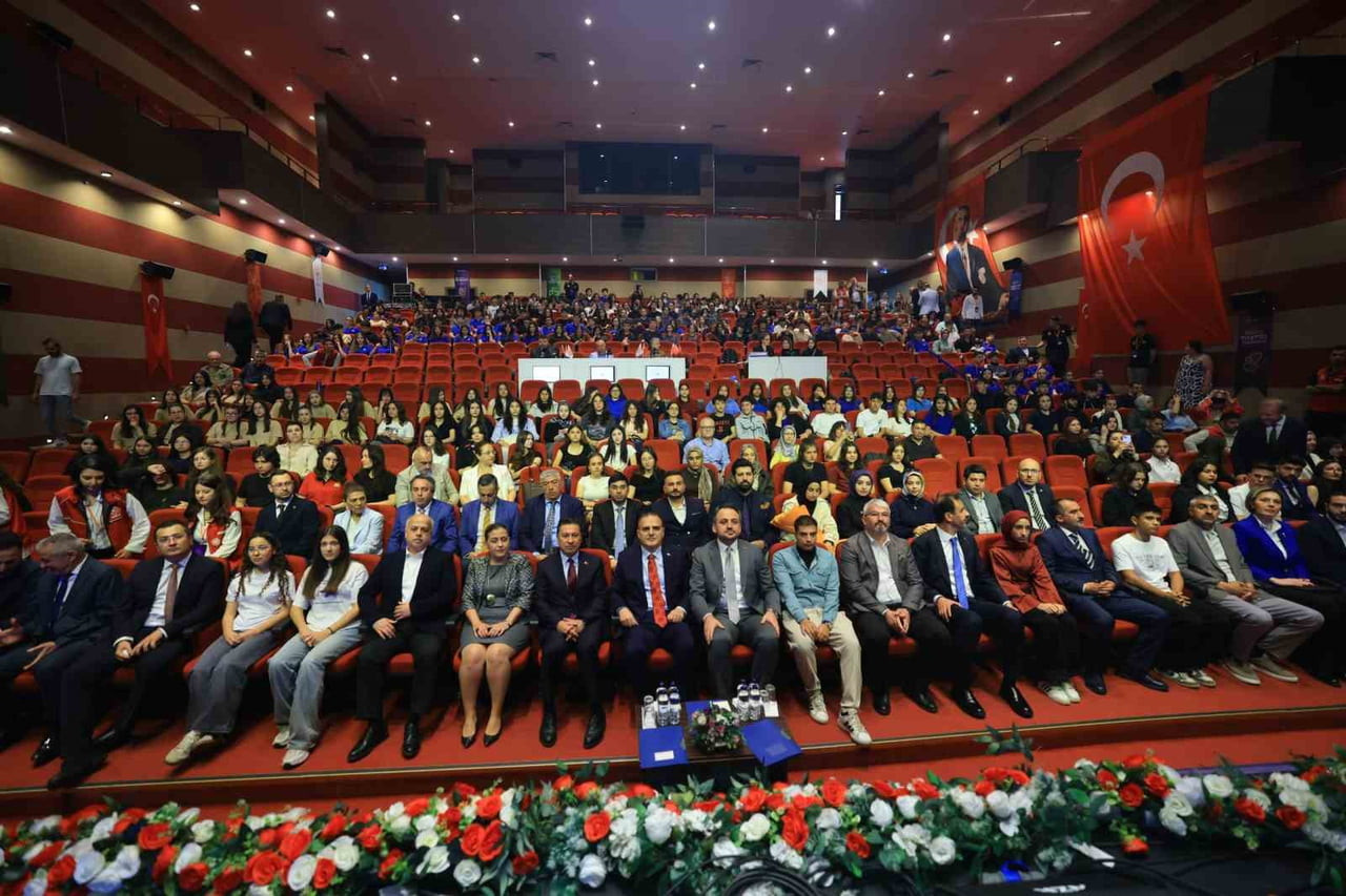 MUĞLA’DA GENÇLİK RÜZGARI EGE BÖLGE FİNALLERİ MUHTEŞEM BİR FİNALLE TAMAMLANDI