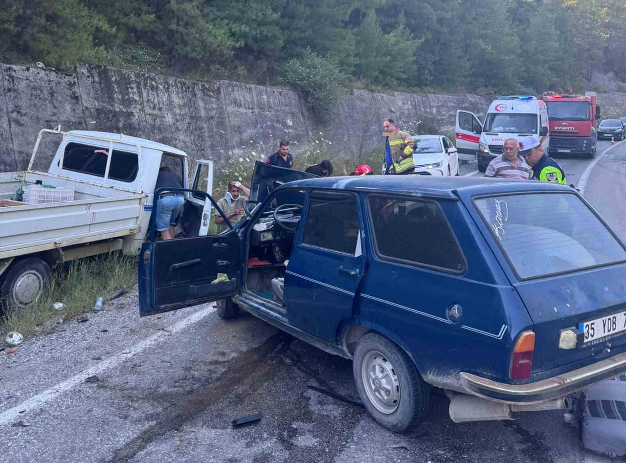 MUĞLA’NIN MİLAS İLÇESİ ÖREN YOLU KEMERKÖY TERMİK SANTRALİ YOLU ÜZERİNDE MEYDANA GELEN ÇİFT TARAFLI...