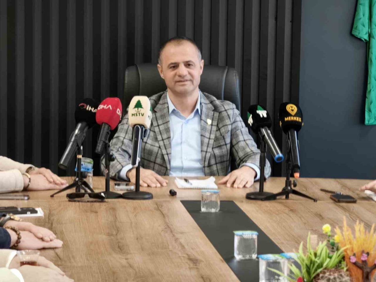 MUĞLASPOR KULÜP BAŞKANI MENAF KIYANÇ, YÖNETİM KURULU ÜYELERİYLE BİRLİKTE BASIN TOPLANTISI...
