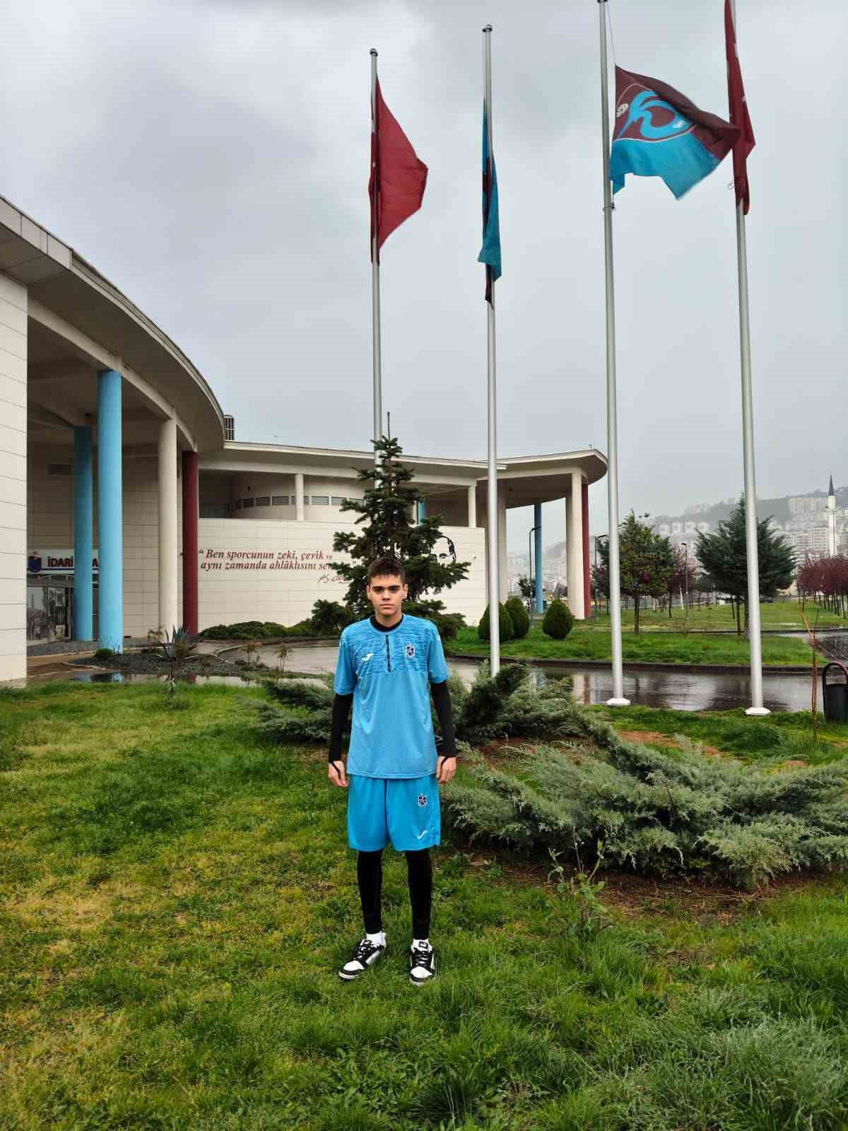 MUĞLASPOR U14 KALECİSİ EYMEN EGE MANAV, TRABZONSPOR ÖZKAN SÜMER FUTBOL AKADEMİSİ TARAFINDAN SEZON...