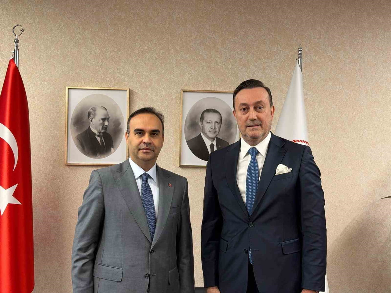 MURADİYE ORGANİZE SANAYİ BÖLGESİ YÖNETİM KURULU BAŞKANI OSMAN KIVIRCIK, SANAYİ VE TEKNOLOJİ BAKANI...