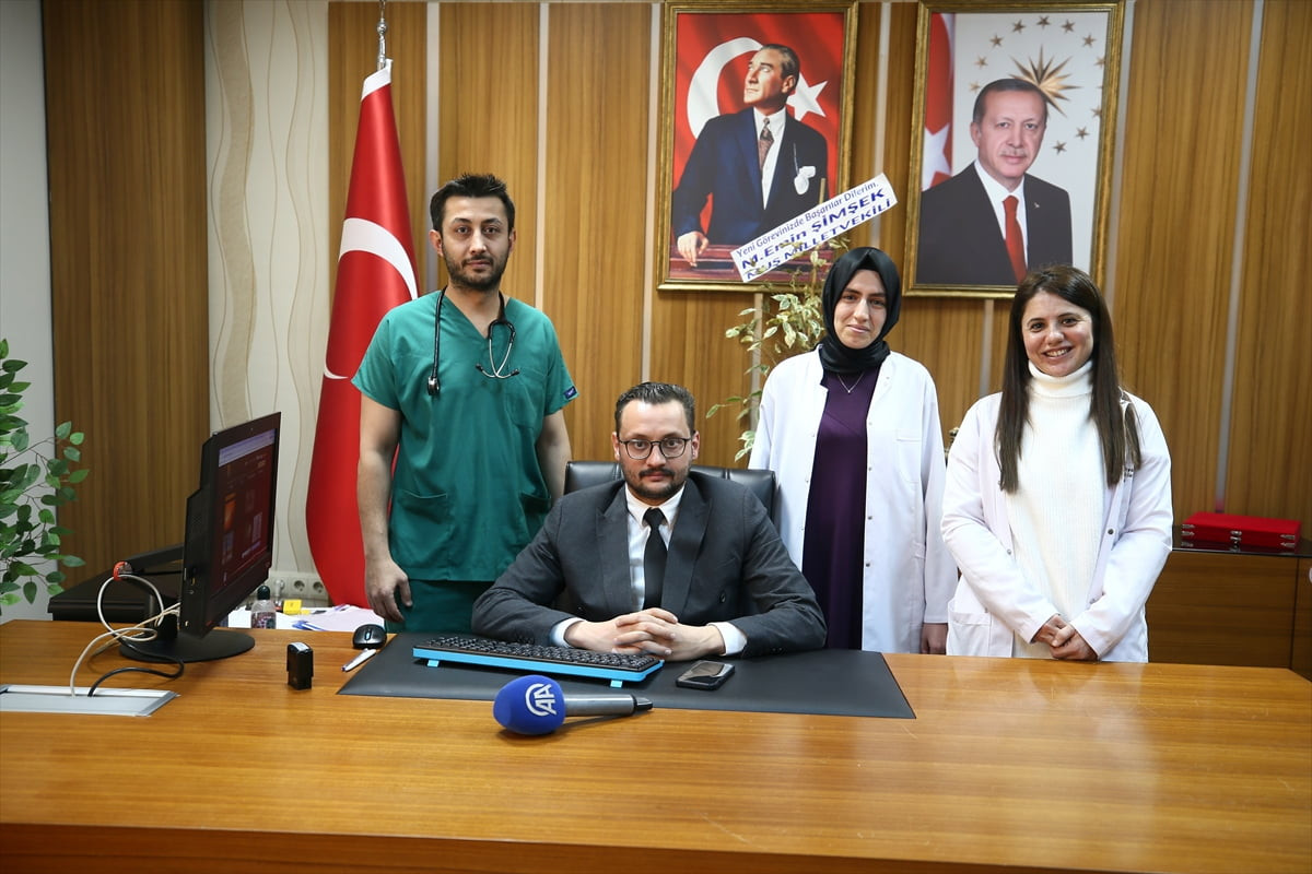 Muş Devlet Hastanesinde görev yapan doktorlar, Anadolu Ajansının (AA) gözünden 2025'e damga vuran...