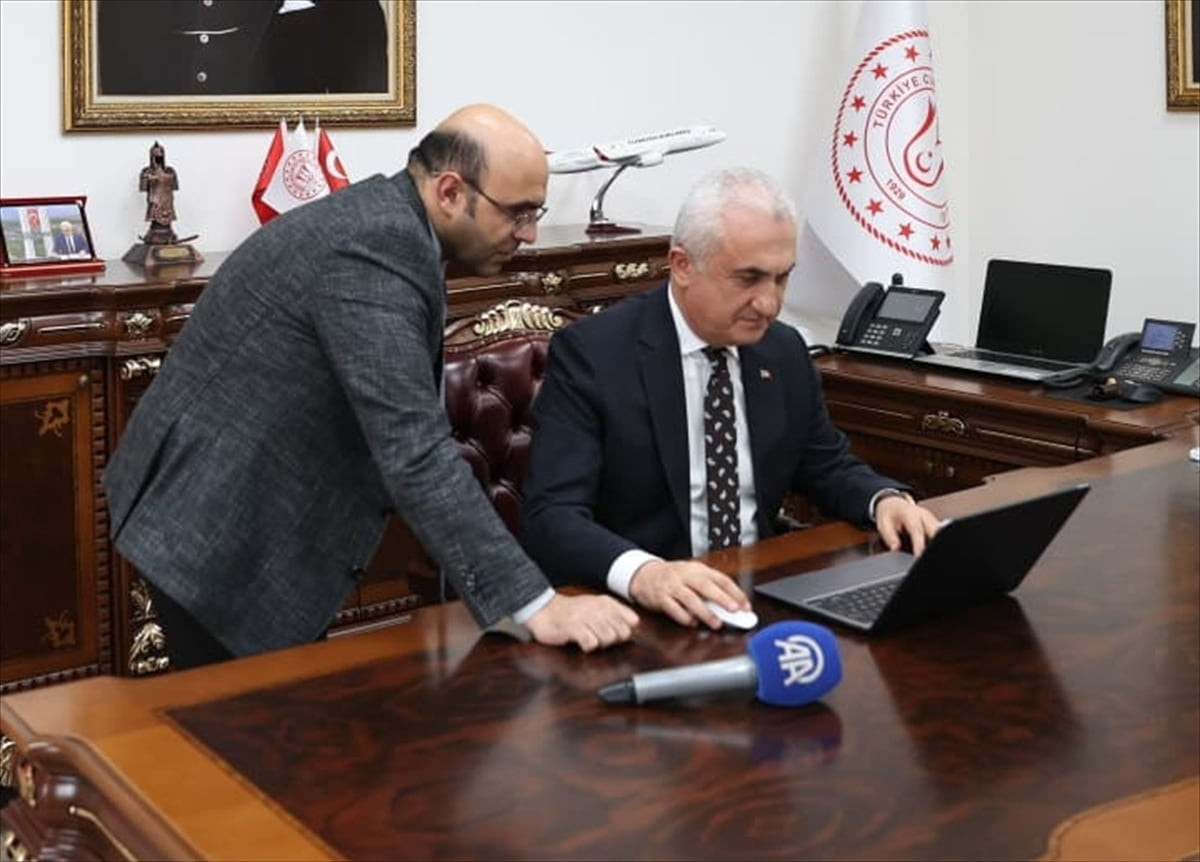 Muş Valisi Avni Çakır, Anadolu Ajansının (AA) gözünden 2025'e damga vuran olaylara ait...