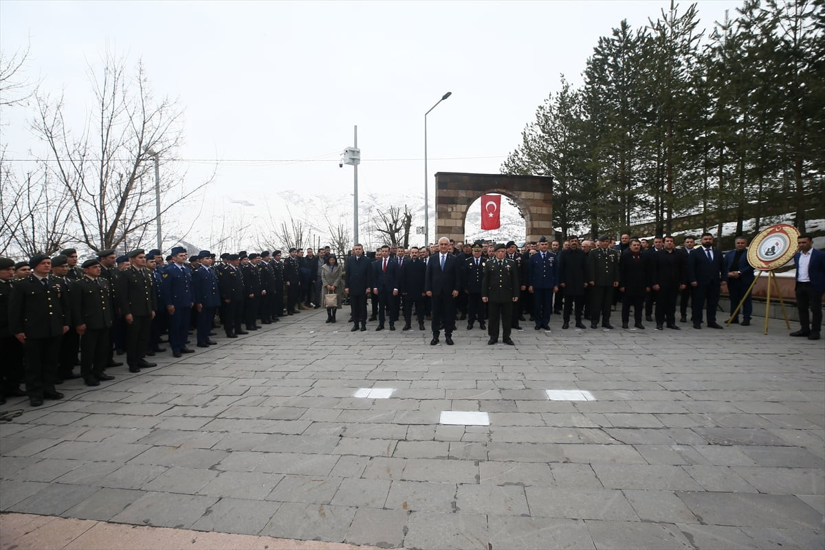 Muş'ta 18 Mart Şehitleri Anma Günü ve Çanakkale Deniz Zaferi'nin 111. yıl dönümü dolayısıyla Muş...
