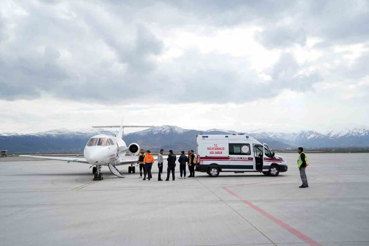 MUŞ'TA 38 HAFTALIK OLARAK DÜNYAYA GELEN VE DOĞUMSAL ANOMALİ ÖYKÜSÜ BULUNAN 2 GÜNLÜK BEBEK İÇİN...