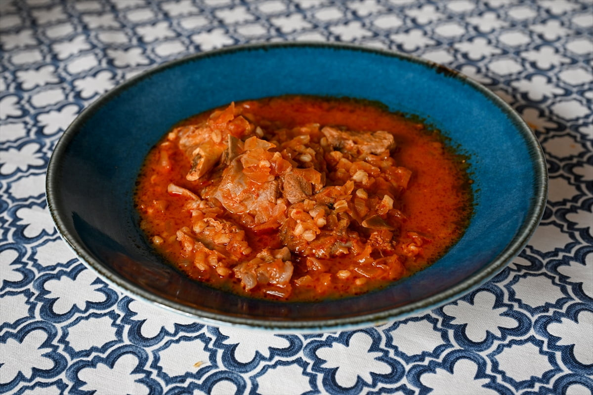 Muş'ta kış sofralarının vazgeçilmez lezzetlerinden coğrafi işaretli çorti aşı, besleyici ve...