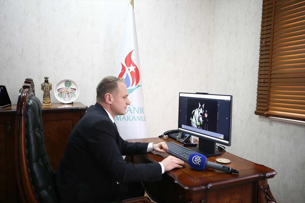 Muş'un Bulanık Kaymakamı Ömer Övünç Koşansu, Anadolu Ajansının (AA) gözünden 2025'e damga vuran...