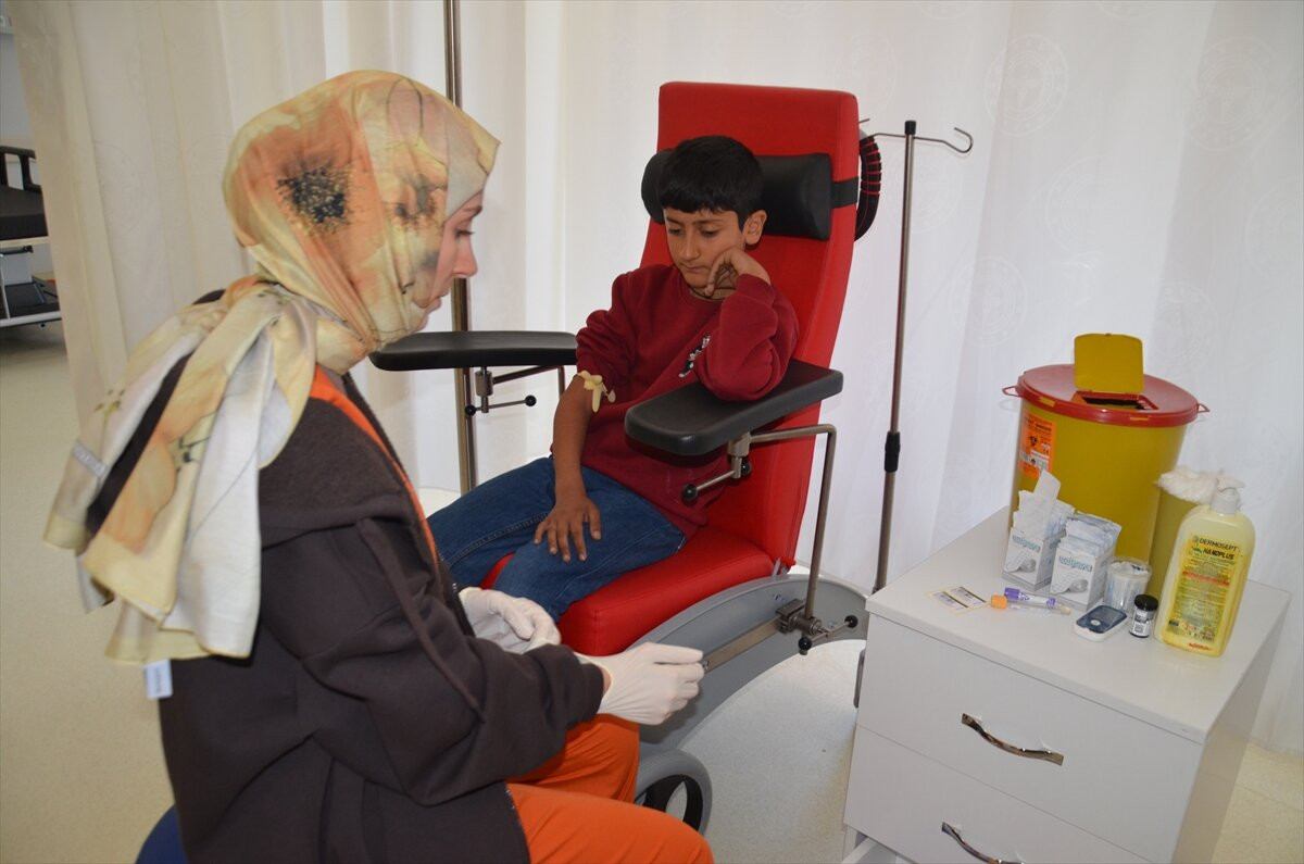 Muş'un Hasköy ilçesinde inşaatı tamamlanan 52 yataklı Devlet Hastanesi hasta kabulüne...