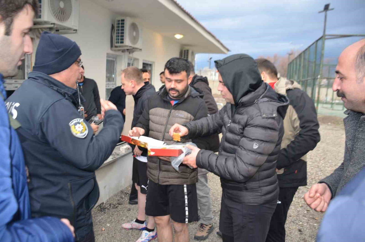 MUŞ’UN BULANIK İLÇESİNDE 10 NİSAN POLİS HAFTASI ETKİNLİKLERİ KAPSAMINDA PROTOKOL ÜYELERİ İLE...