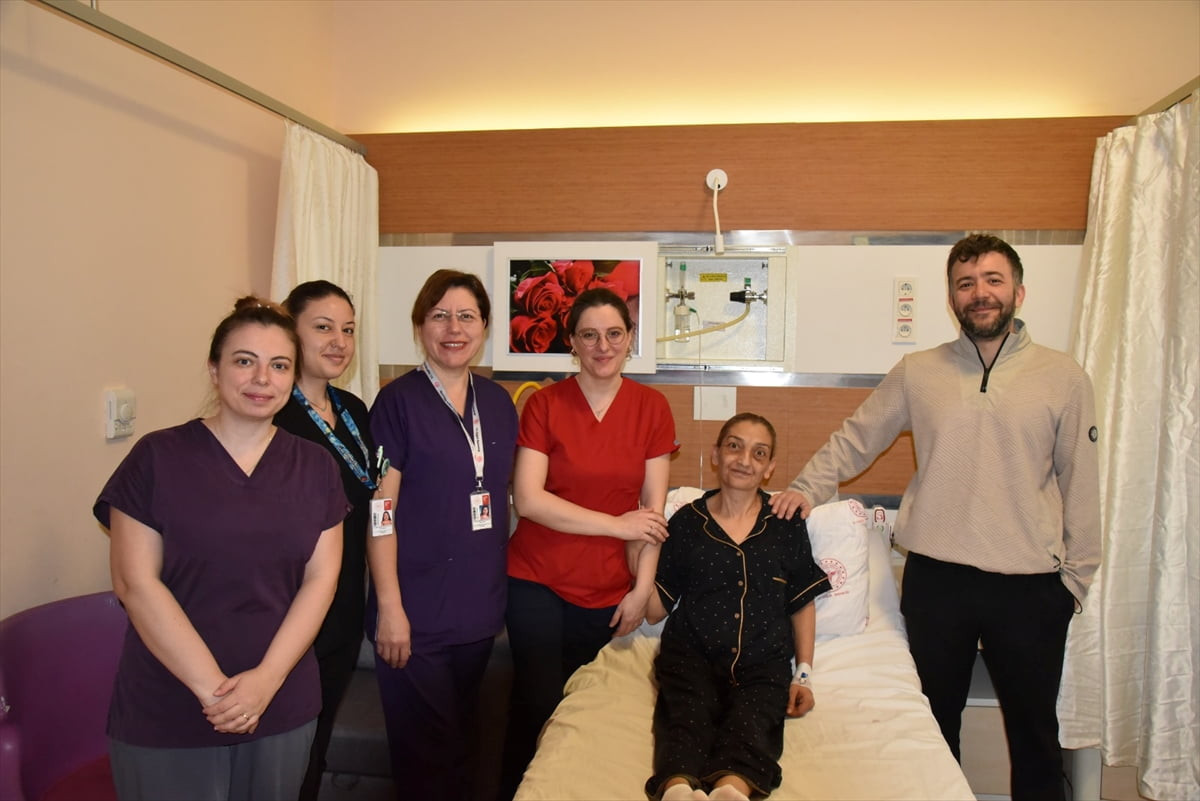 Nadir görülen "Wilkie sendromu" hastası 37 yaşındaki Songül Asiltürk, Çanakkale Mehmet Akif Ersoy...