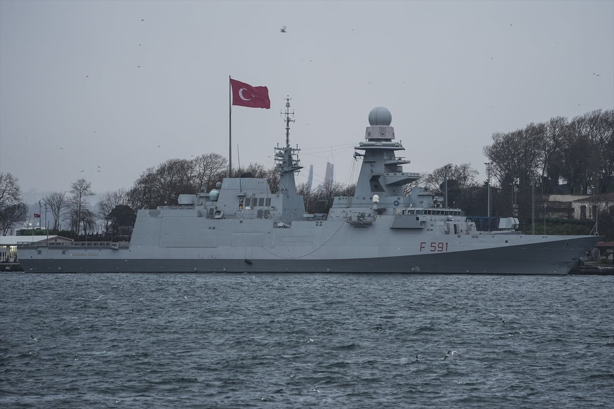 NATO Daimi Deniz Görev Grubu'nda görevli İtalyan Donanmasına ait ITS Virginio Fasan fırkateyni...
