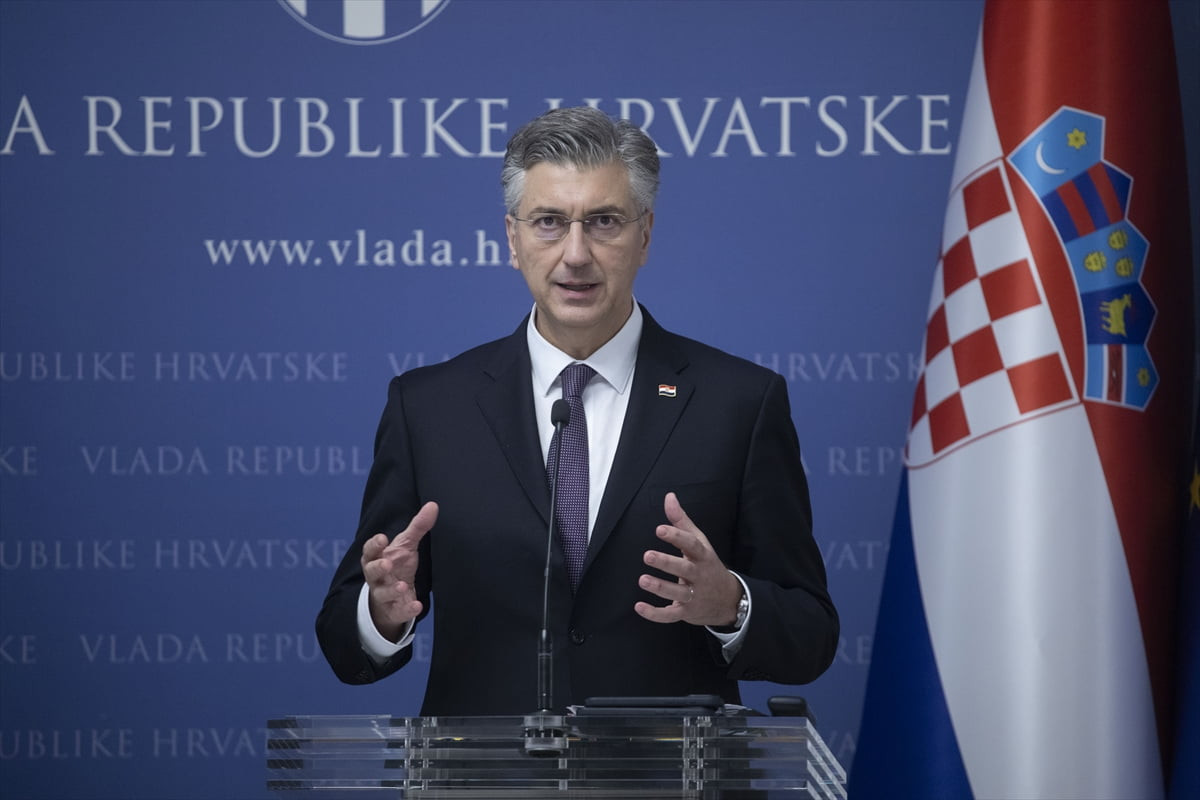 NATO Genel Sekreteri Mark Rutte ve Hırvatistan Başbakanı Andrej Plenkovic (fotoğrafta), ortak...