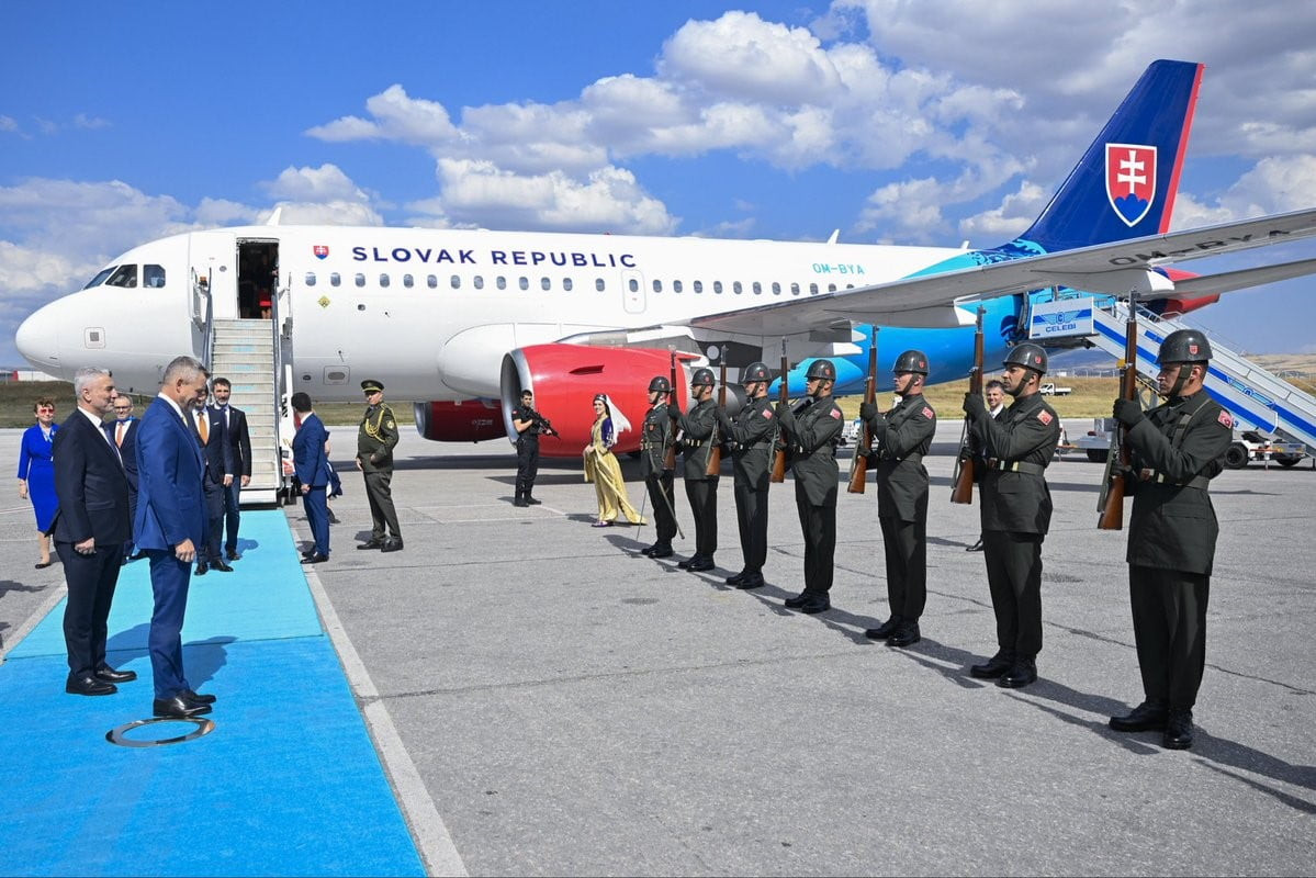 NATO LİDERLER ZİRVESİ KAPSAMINDA, SLOVAKYA CUMHURBAŞKANI PETER PELLEGRİNİ VE SLOVENYA BAŞBAKANI...