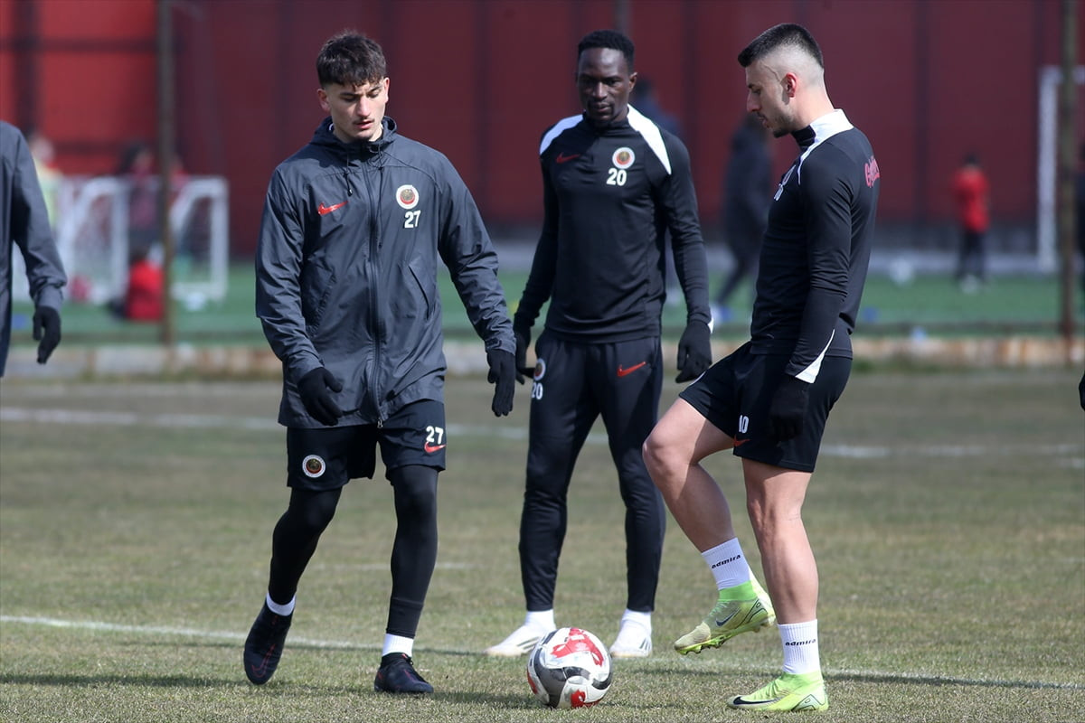 Natura Dünyası Gençlerbirliği, Trendyol Süper Lig'in 25. haftasında deplasmanda Corendon...