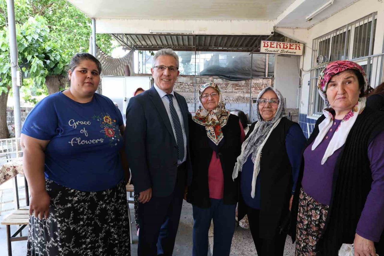 NAZİLLİ BELEDİYE BAŞKANI DR. ERTUĞRUL TETİK, VATANDAŞLARLA DOĞRUDAN İLETİŞİM KURMAK AMACIYLA...