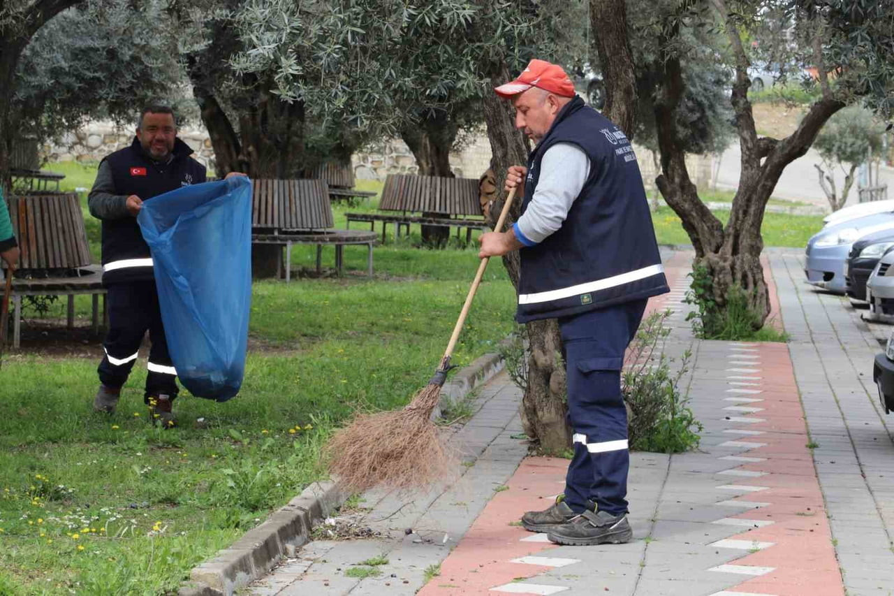 NAZİLLİ BELEDİYESİ, İLÇE GENELİNDE HİJYEN STANDARTLARINI YÜKSELTMEK VE ÇEVRE BİLİNCİNİ...