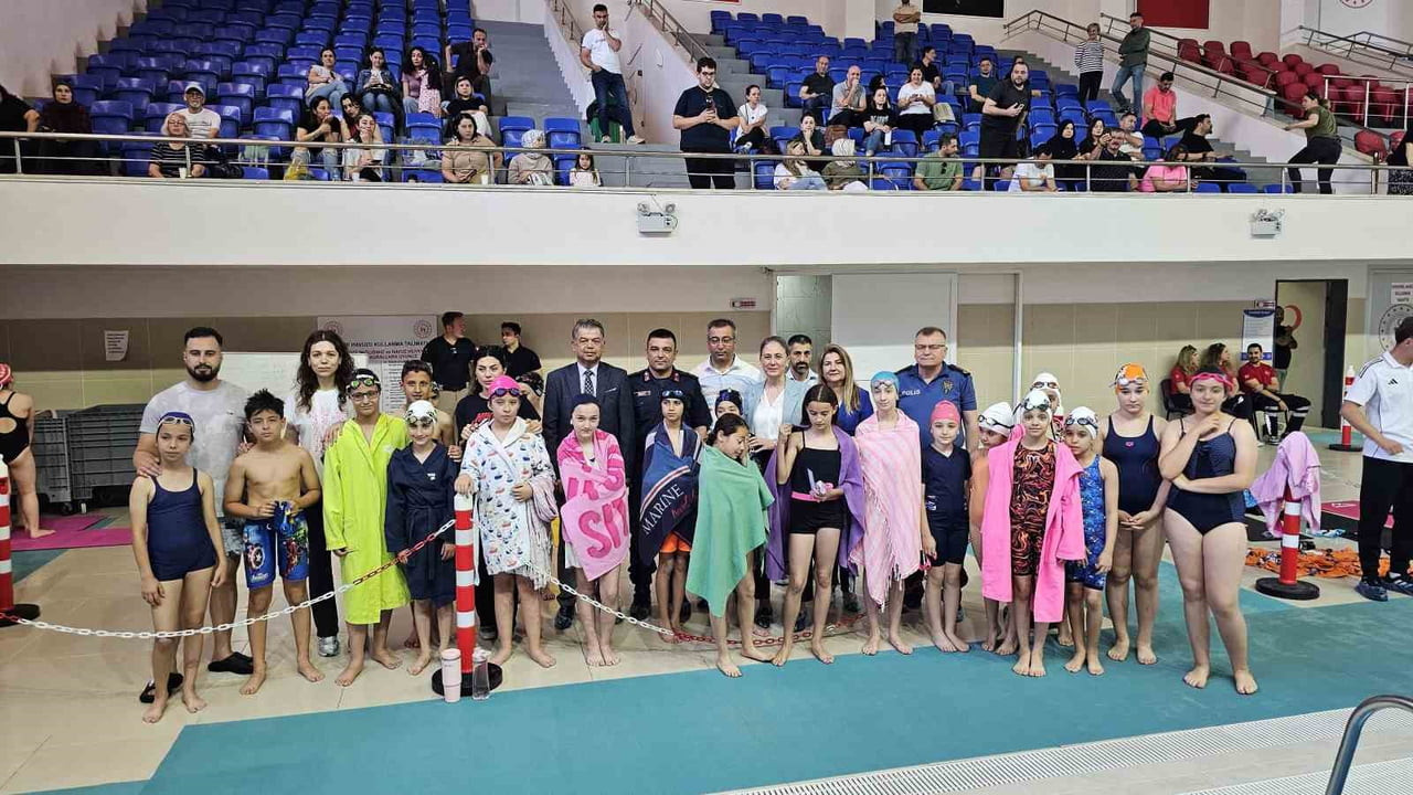 NAZİLLİ GENÇLİK VE SPOR İLÇE MÜDÜRLÜĞÜ TARAFINDAN 19 MAYIS ATATÜRK'Ü ANMA, GENÇLİK VE SPOR BAYRAMI...