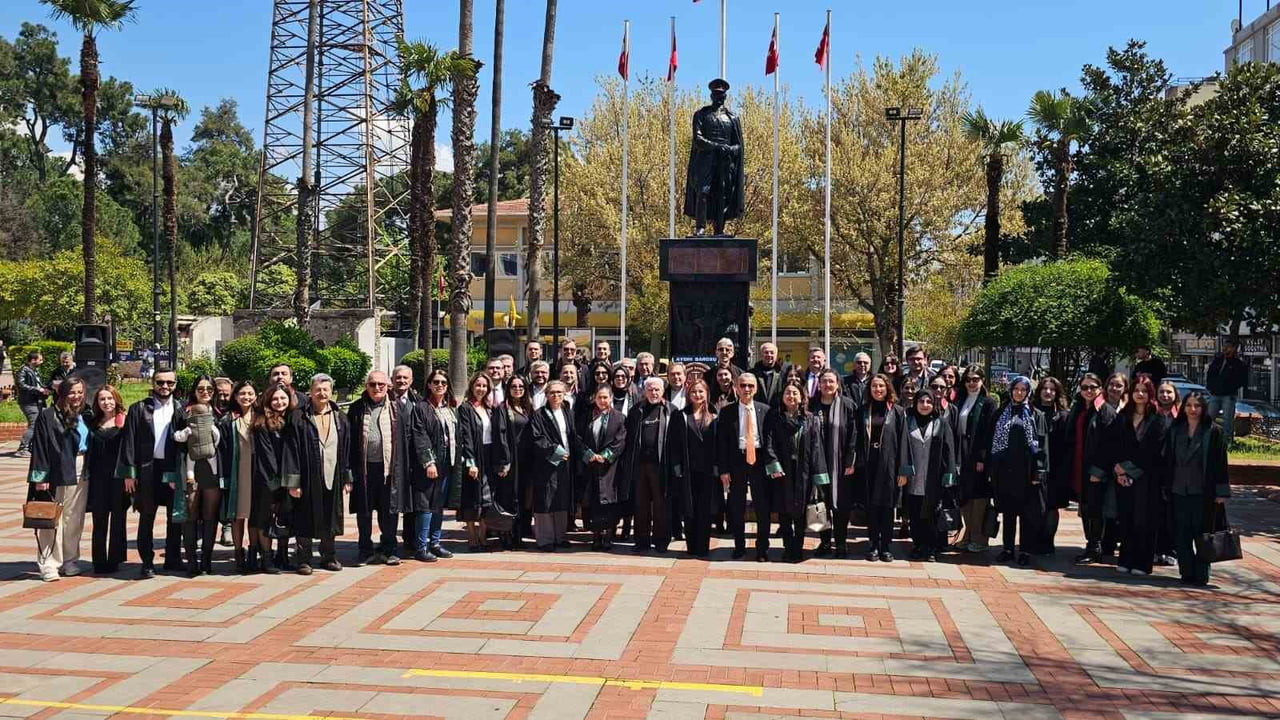 NAZİLLİ’DE AVUKATLAR GÜNÜ KUTLANDI