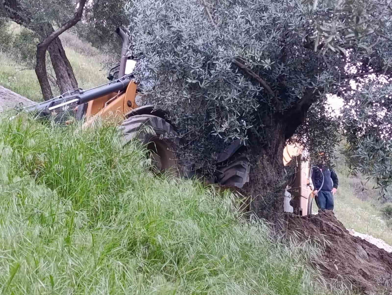 NAZİLLİ’DE KAZIDA OLUŞAN GÖÇÜKTE BİR KİŞİ HAYATINI KAYBETTİ