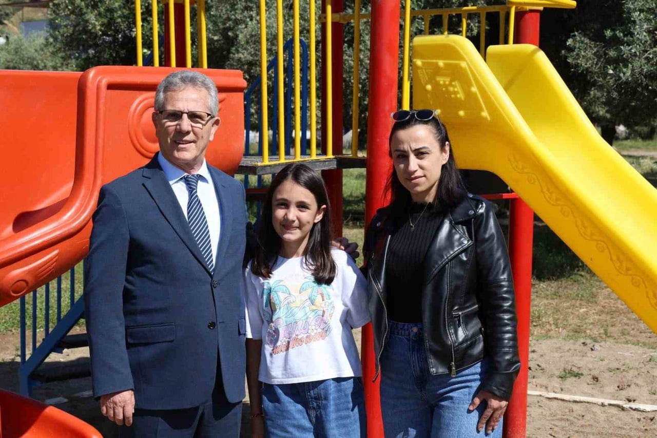 NAZİLLİ’DE ÖRNEK BİR VATANDAŞLIK DAVRANIŞI SERGİLEYEN 11 YAŞINDAKİ SİMAY EZEL NAVRUZ, YAŞADIĞI...