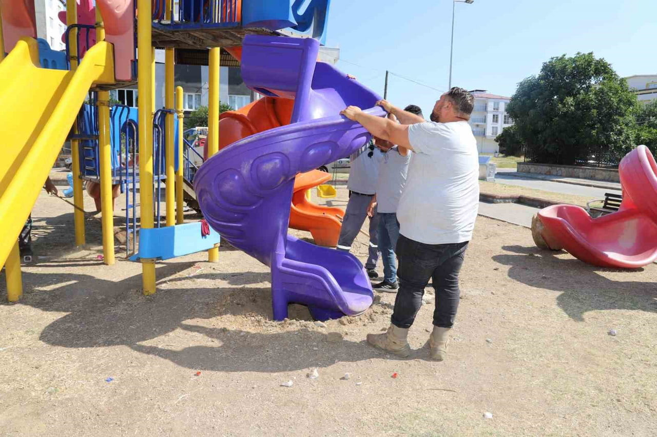 NAZİLLİ’DE OYUN PARKLARI BAKIMA ALINDI
