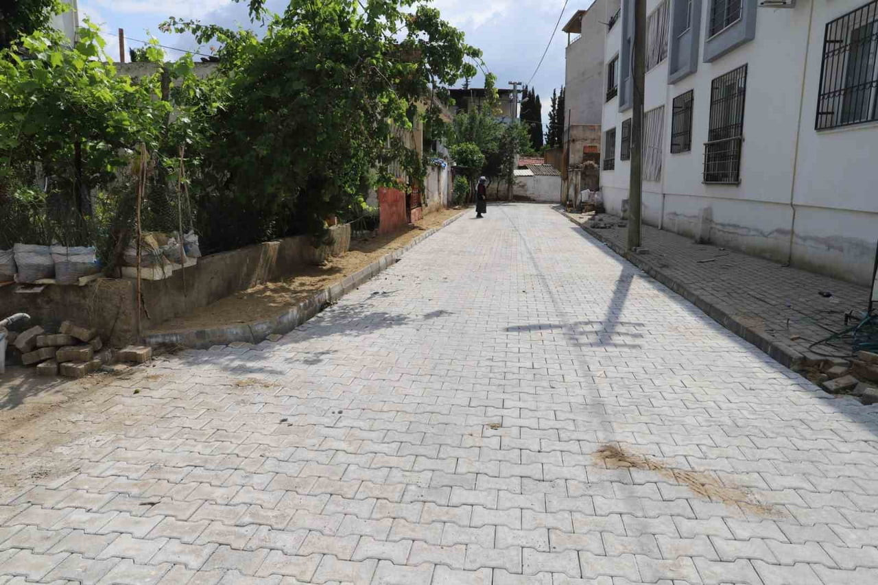 NAZİLLİ’DE YOL ÇALIŞMALARI SÜRÜYOR