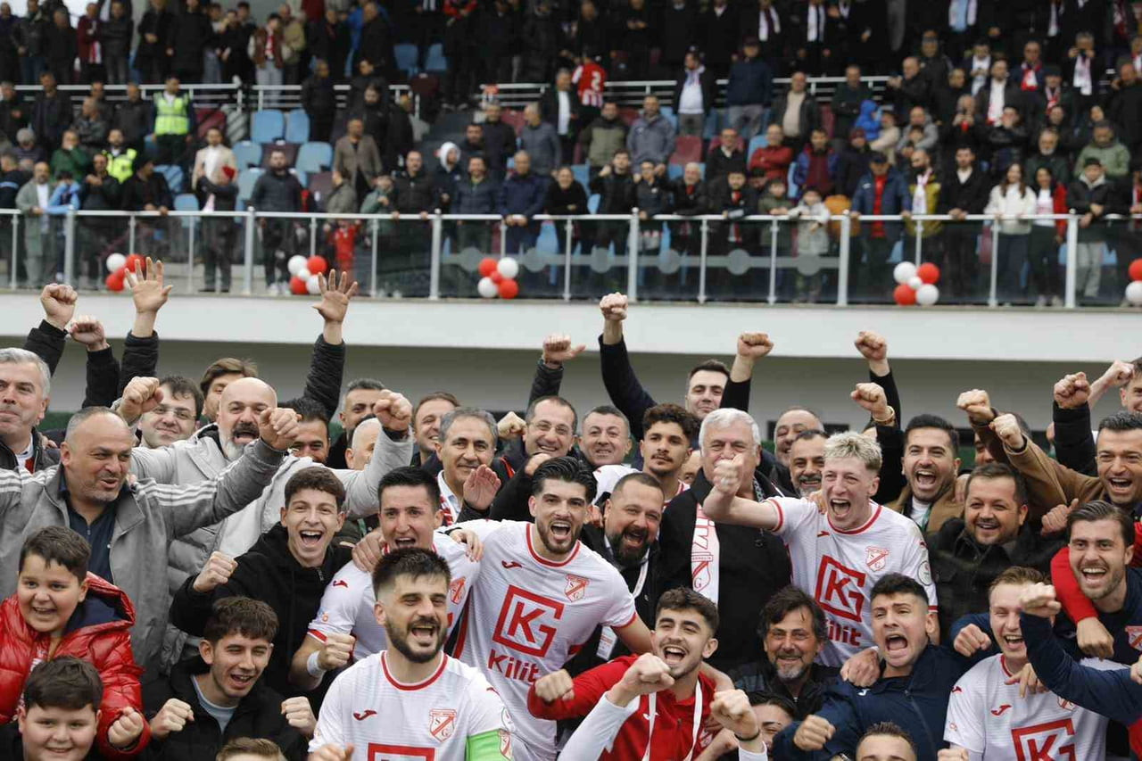 NESİNE 3. LİG 3. GRUP’TA MÜCADELE EDEN AKÇAABAT TEMSİLCİSİ SEBAT GENÇLİK SPOR, LİGİN BİTİMİNE İKİ...