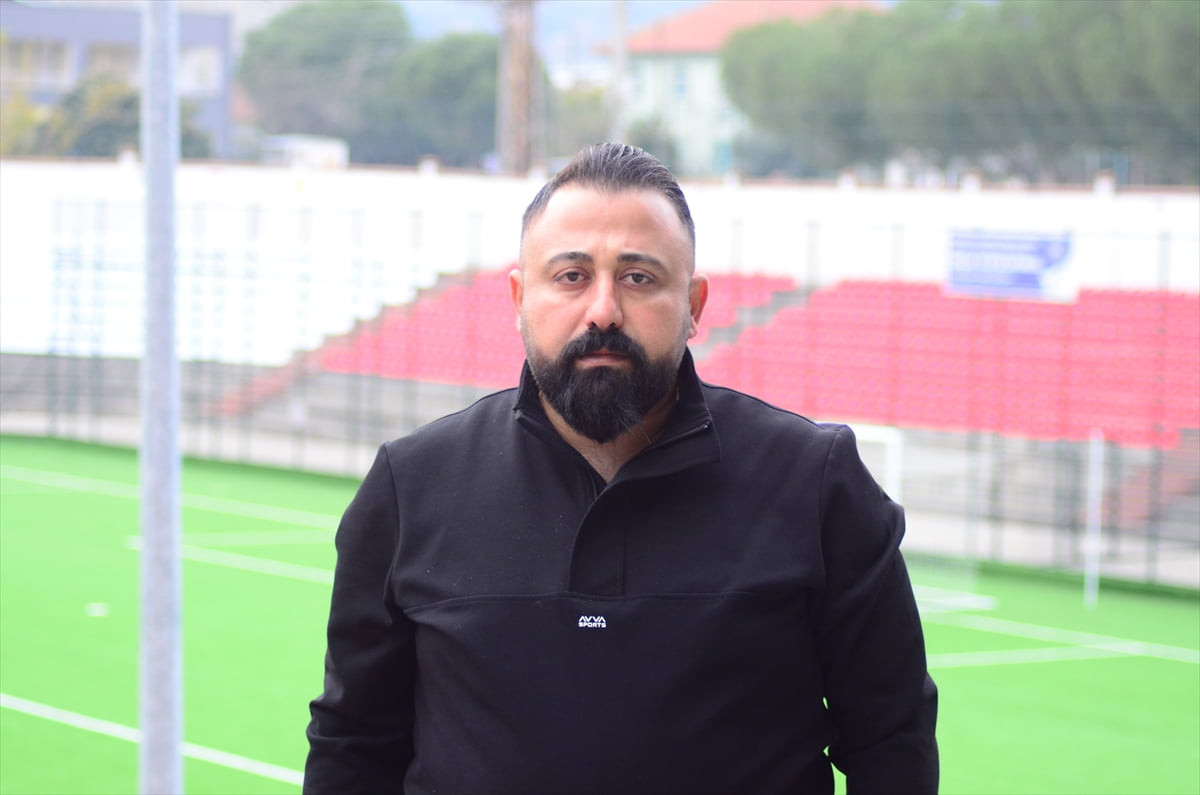Nesine 3. Lig 4.Grup'ta mücadele eden Nazillispor'un profesyonel liglerden çekilme durumu olduğu...