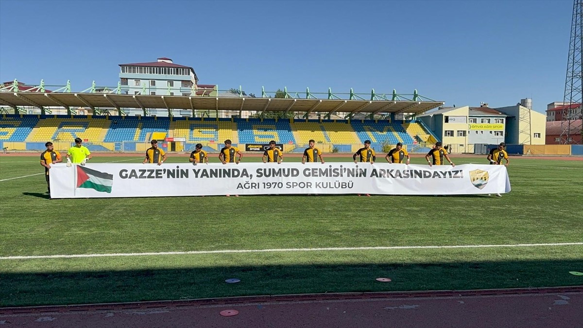 Nesine 3. Lig'de mücadele eden Ağrı 1970 Spor Kulübü futbolcuları, Eti Gübre Mazıdağı Fosfatspor...