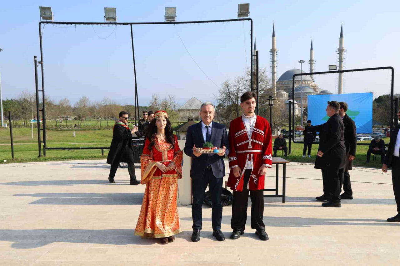 NEVRUZ BAYRAMI, BURSA ULUDAĞ ÜNİVERSİTESİ’NDE (BUÜ) YÜZLERCE ÖĞRENCİ, AKADEMİK VE İDARİ PERSONELİN...