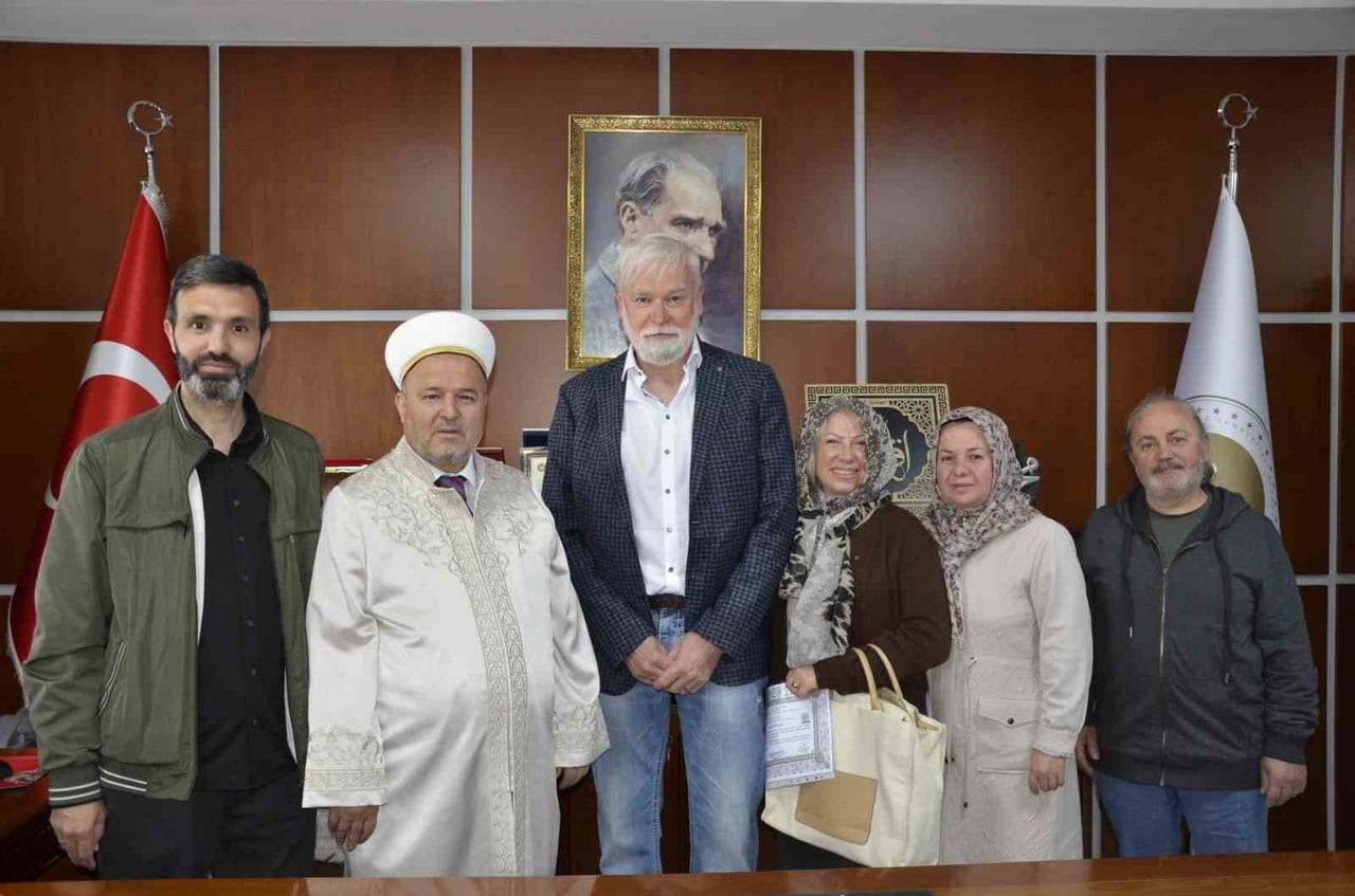 NEVŞEHİR İL MÜFTÜLÜĞÜ’NDE DÜZENLENEN İHTİDA MERASİMİNDE ALMAN VATANDAŞI PETER BORMANN, KELİME-İ...