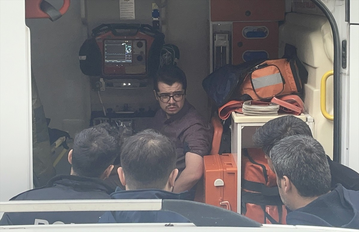 Nevşehir'de doğal gazdan zehirlendiği değerlendirilen aynı evde yaşayan 5 kişi hastaneye...