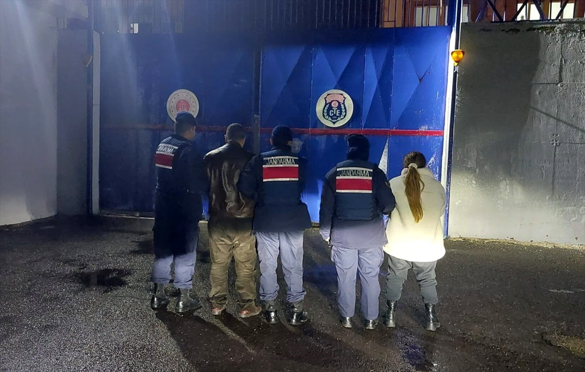 Nevşehir'de düzenlenen operasyonda gözaltına alınan 2 şüpheli tutuklandı.