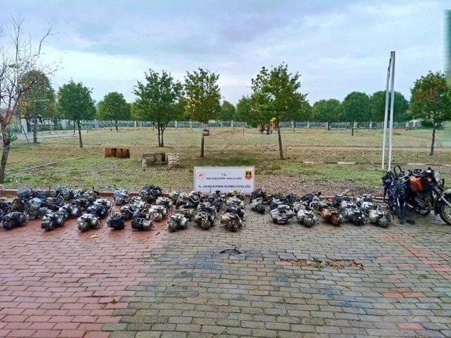 NEVŞEHİR’DE JANDARMA EKİPLERİ TARAFINDAN YAPILAN ÇALIŞMALARDA, ŞASE NUMARALARINI KAZIYARAK...