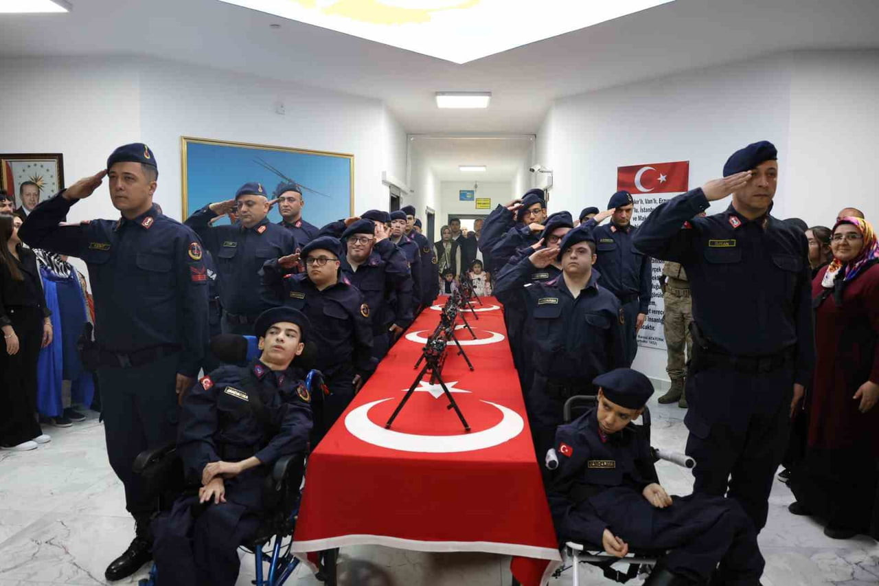 NEVŞEHİR’DE ÖZEL GEREKSİNİMLİ GENÇLER İÇİN TEMSİLİ ASKERLİK YEMİN TÖRENİ...