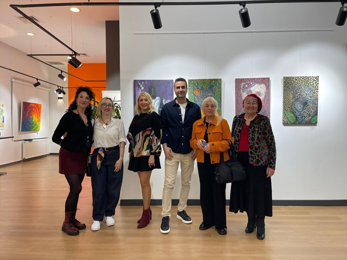 Nidra Art Project ve Sanatif Yaklaşımlar işbirliğiyle düzenlenen "Aşkın Metamorfozu" adlı karma...