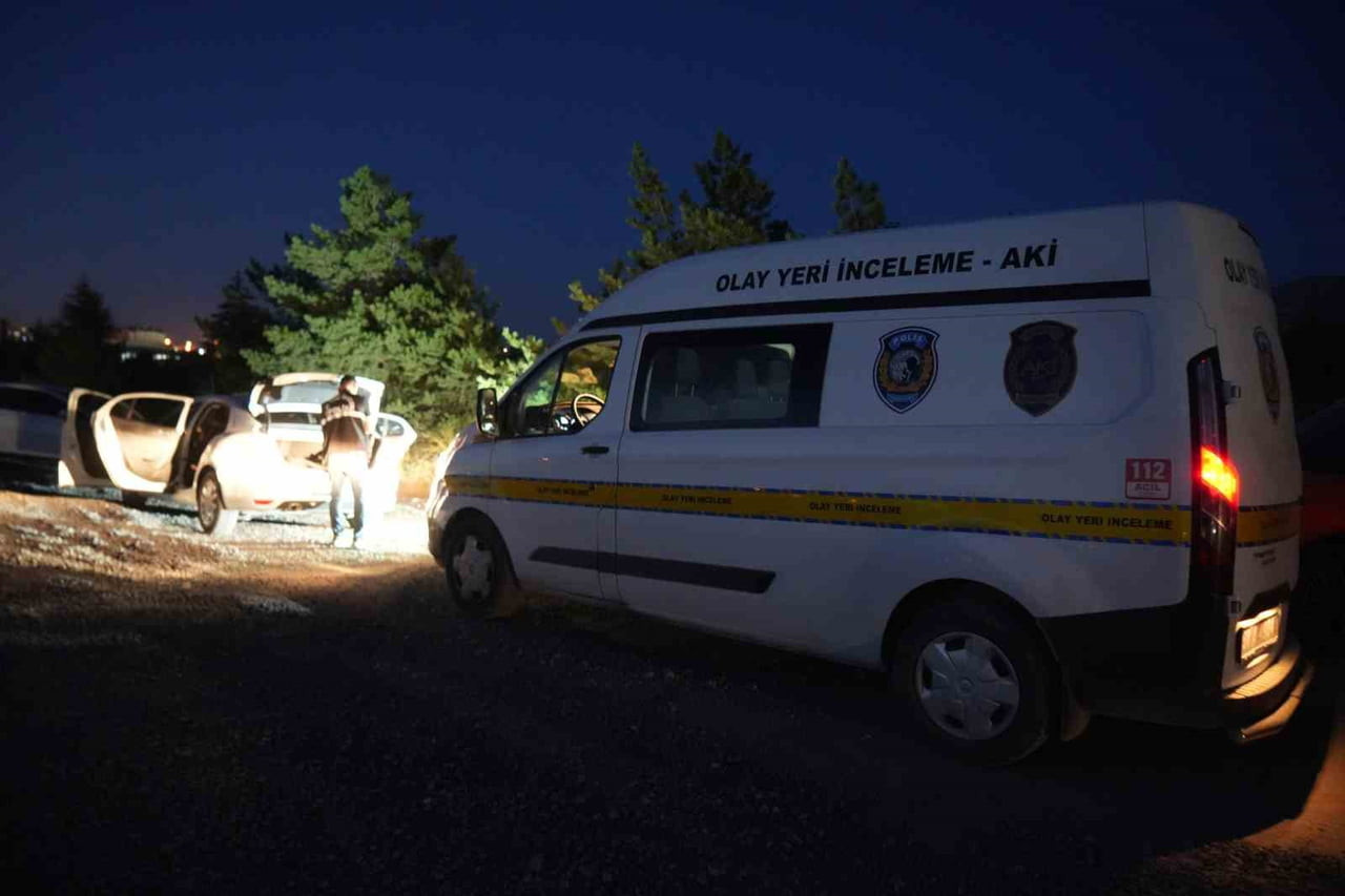 NİĞDE'DE HUSUMETLİLER ARASINDA ÇIKAN KAVGADA 1 KİŞİ AĞIR YARALANDI