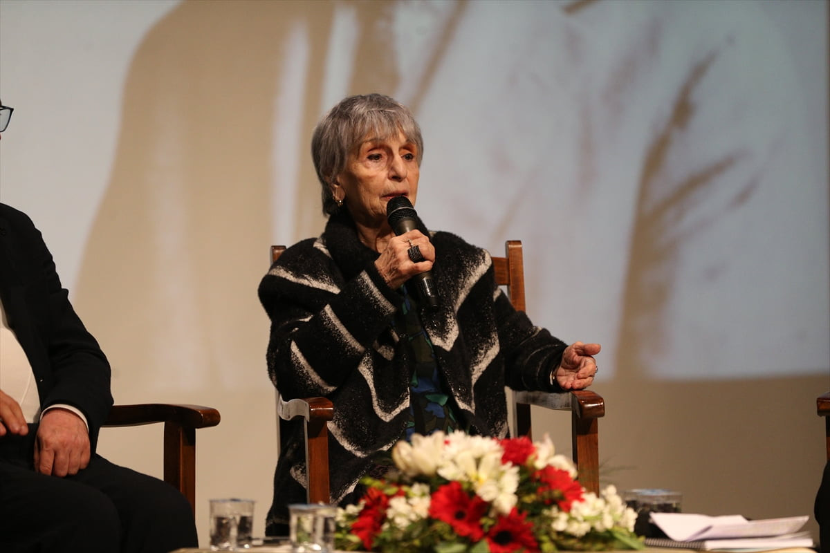 Niğde'de "Mehmet Akif Ersoy'u Anma Programı" gerçekleştirildi. Mehmet Akif Ersoy'un torunu Selma...