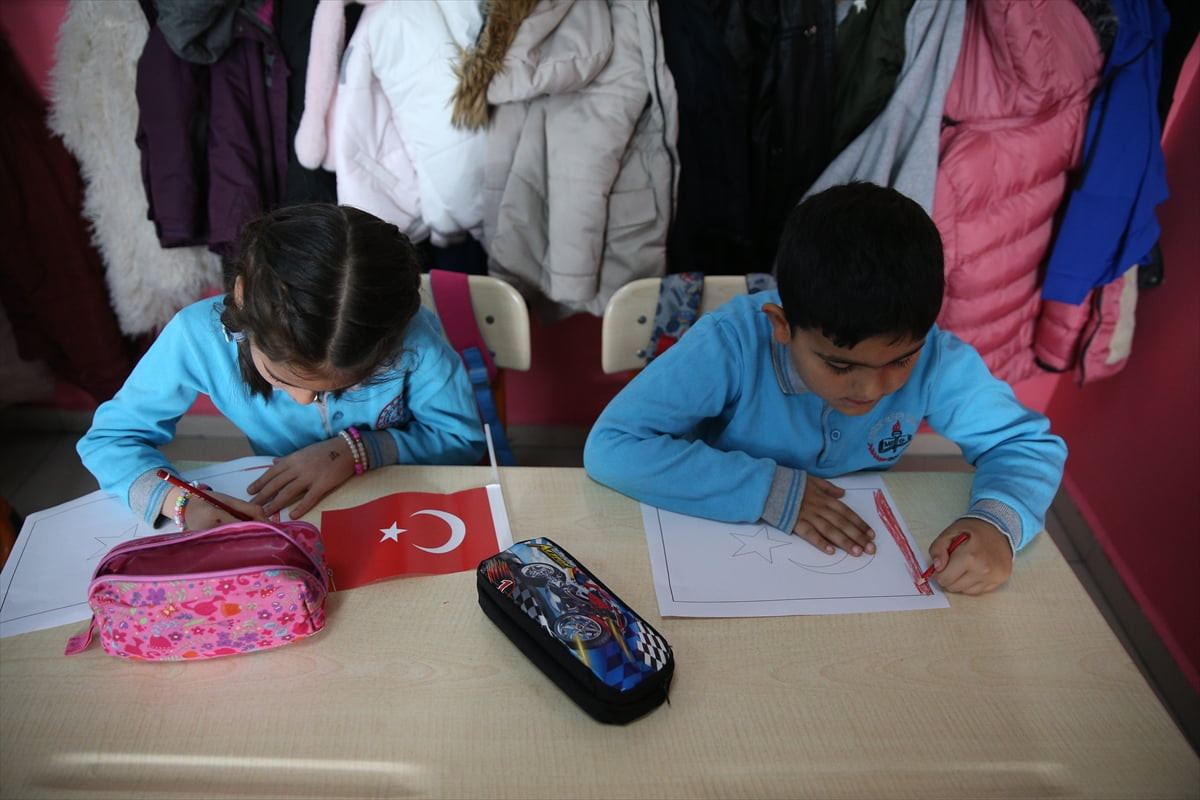 Niğde'de yarıyıl tatilinin ardından eğitim ve öğretim yılının ikinci dönemi başladı. Milli Eğitim...