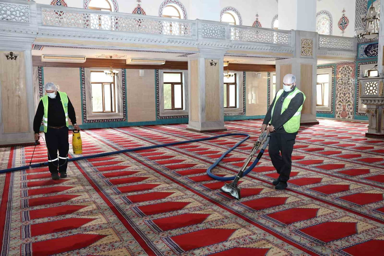 NİLÜFER BELEDİYESİ, 2003 YILINDAN BU YANA SÜRDÜRDÜĞÜ İBADETHANE TEMİZLİĞİ ÇALIŞMALARINA BAHARIN...