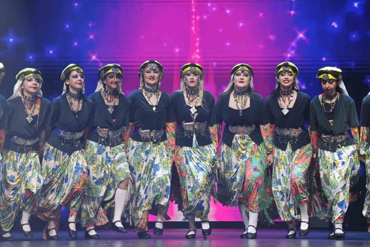 NİLÜFER BELEDİYESİ HALK DANSLARI TOPLULUĞU, ANADOLU’DAN BALKANLAR’A UZANAN ZENGİN KÜLTÜREL MİRASI...