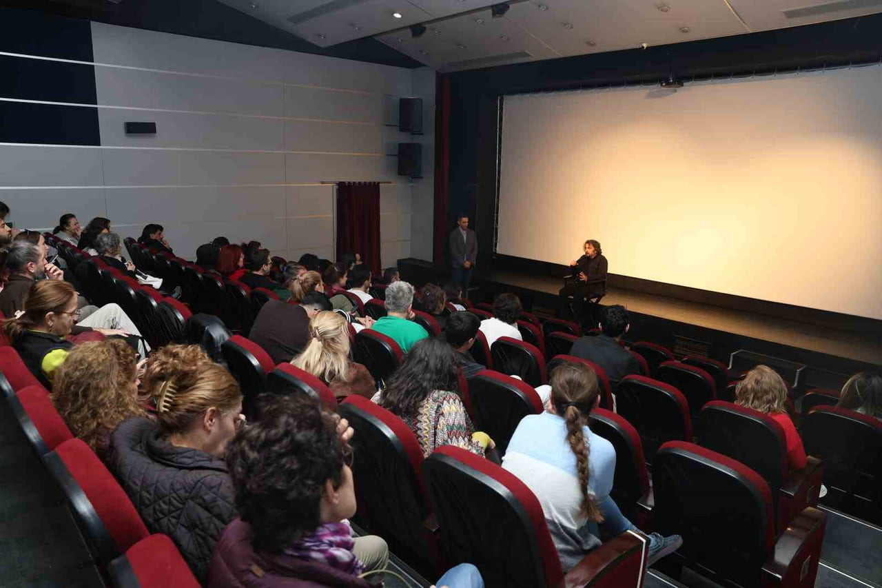 NİLÜFER BELEDİYESİ TARAFINDAN DÜZENLENEN ‘BİR YÖNETMEN BİR SÖYLEŞİ’ ETKİNLİĞİNİN BU AYKİ KONUĞU...