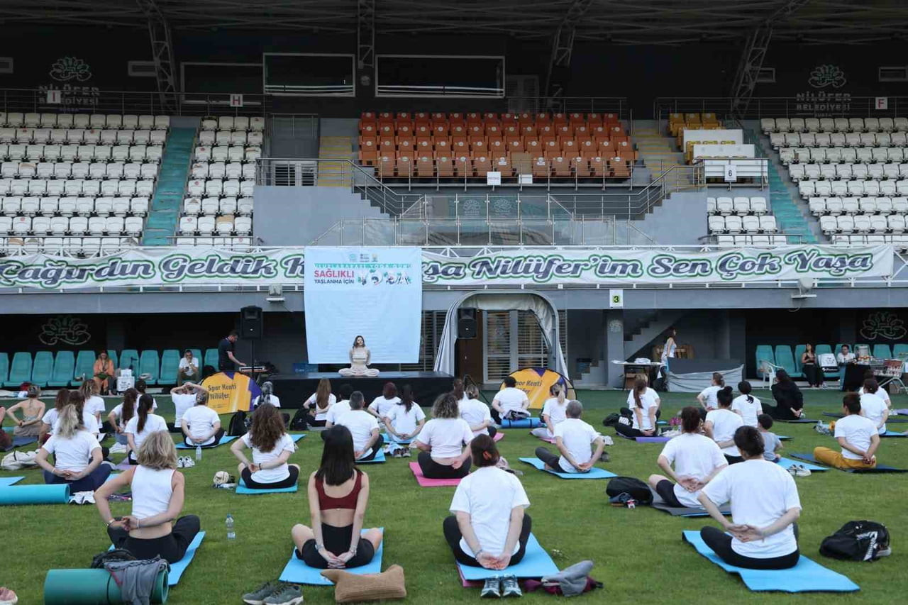 NİLÜFER BELEDİYESİ’NİN "ULUSLARARASI YOGA GÜNÜ" DOLAYISIYLA DÜZENLEDİĞİ ETKİNLİK YOGA...