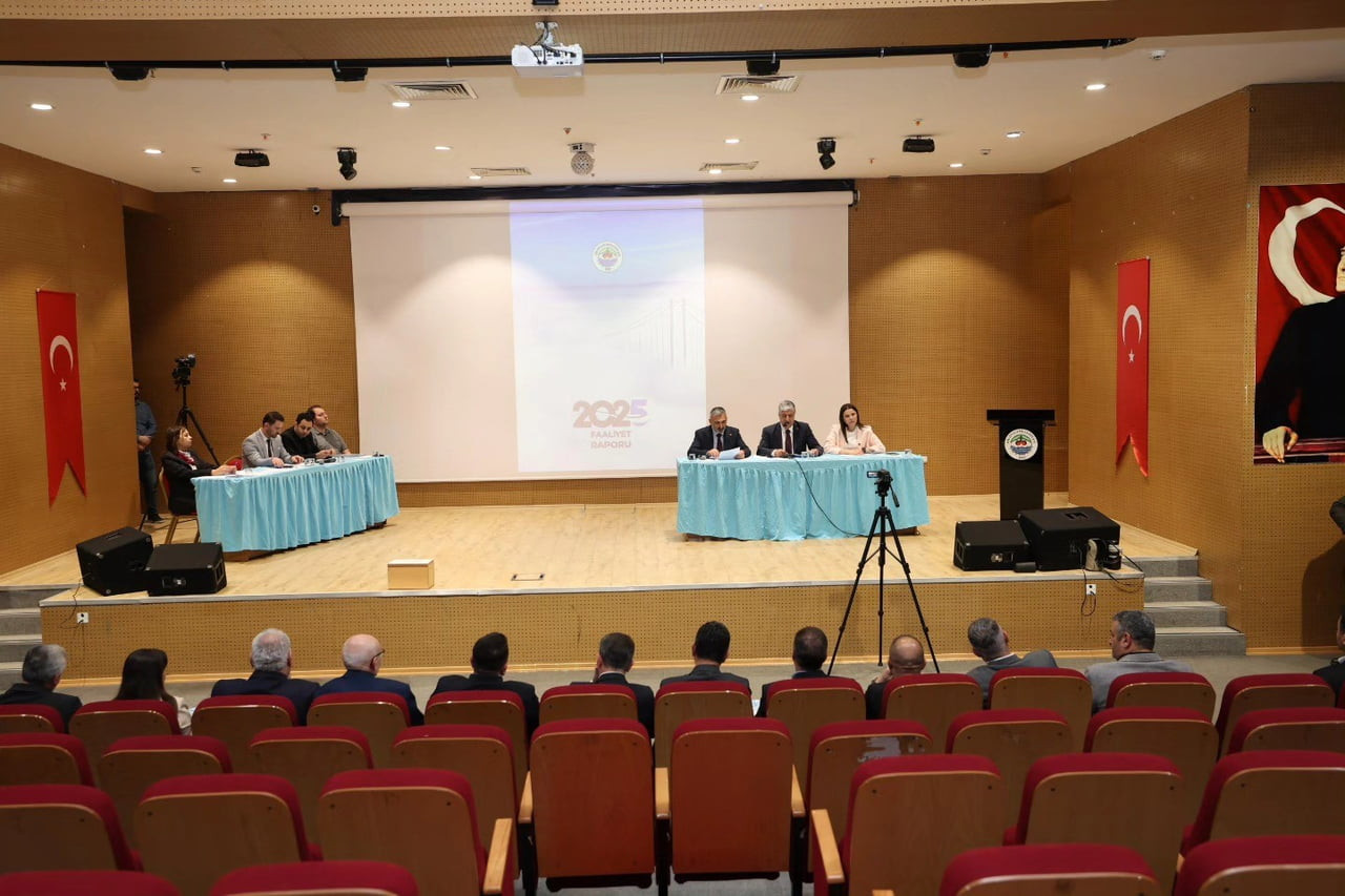 NİSAN AYI MECLİS TOPLANTISINDA KONUŞAN DİLOVASI BELEDİYE BAŞKANI RAMAZAN ÖMEROĞLU, 20 YILLIK İMAR...