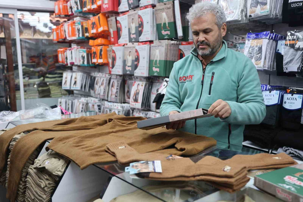 NİSAN AYINDA HAVALARIN ISINMASI BEKLENİRKEN ZAMAN ZAMAN ETKİSİNİ SÜRDÜREN SOĞUK HAVA, VATANDAŞLARI...