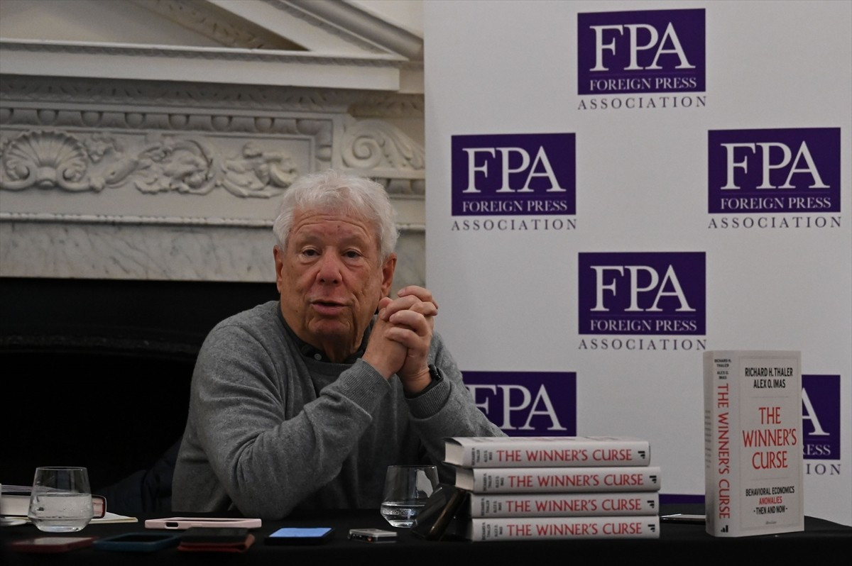 Nobel ödüllü ekonomist Richard Thaler, Yeni kitabı “The Winner’s Curse: Behavioral Economics...