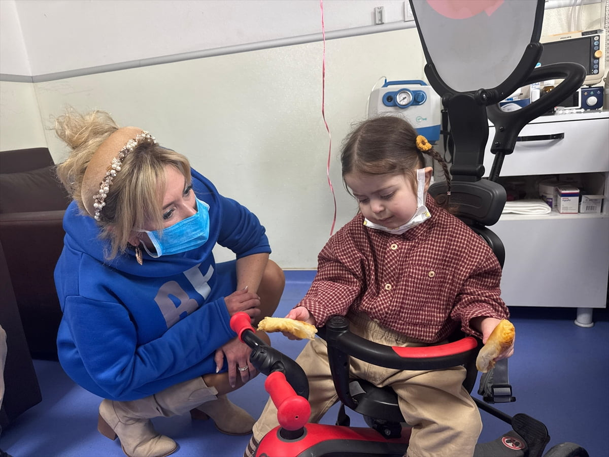 Oğlu henüz 15 aylıkken kalp nakli olan Ahu Kahraman Yıldırım, kurduğu dernek ile organ bağışı...