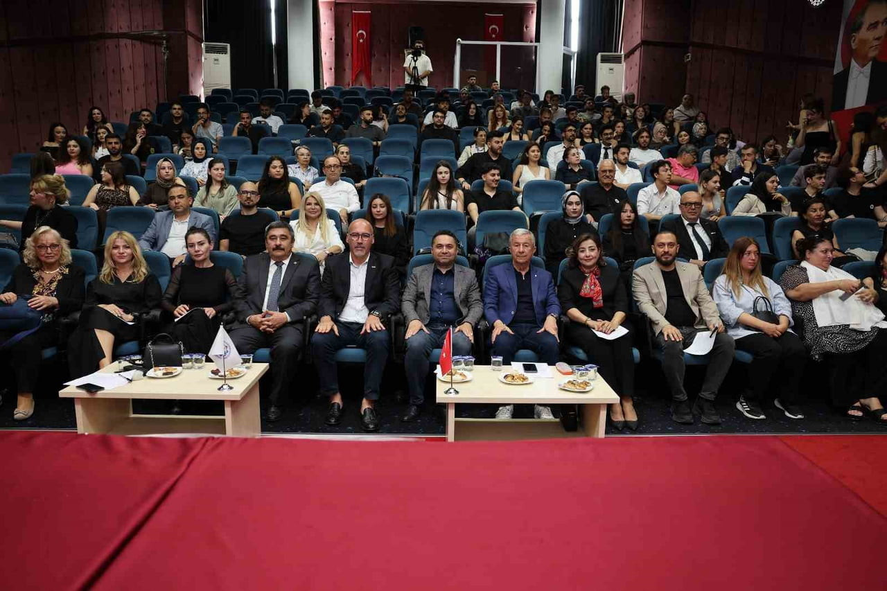 ÖĞRENCİLERİN BİRBİRİNDEN GÜZEL PROJELERİNİN YARIŞTIĞI ALANYA ALAADDİN KEYKUBAT ÜNİVERSİTESİ (ALKÜ)...