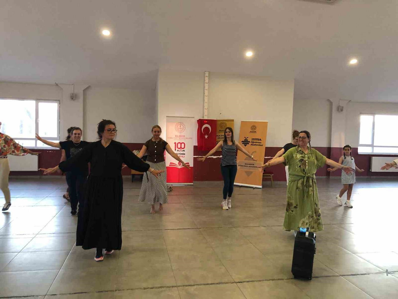 ÖĞRETMEN AKADEMİLERİNDE KAFKAS ESİNTİSİ
