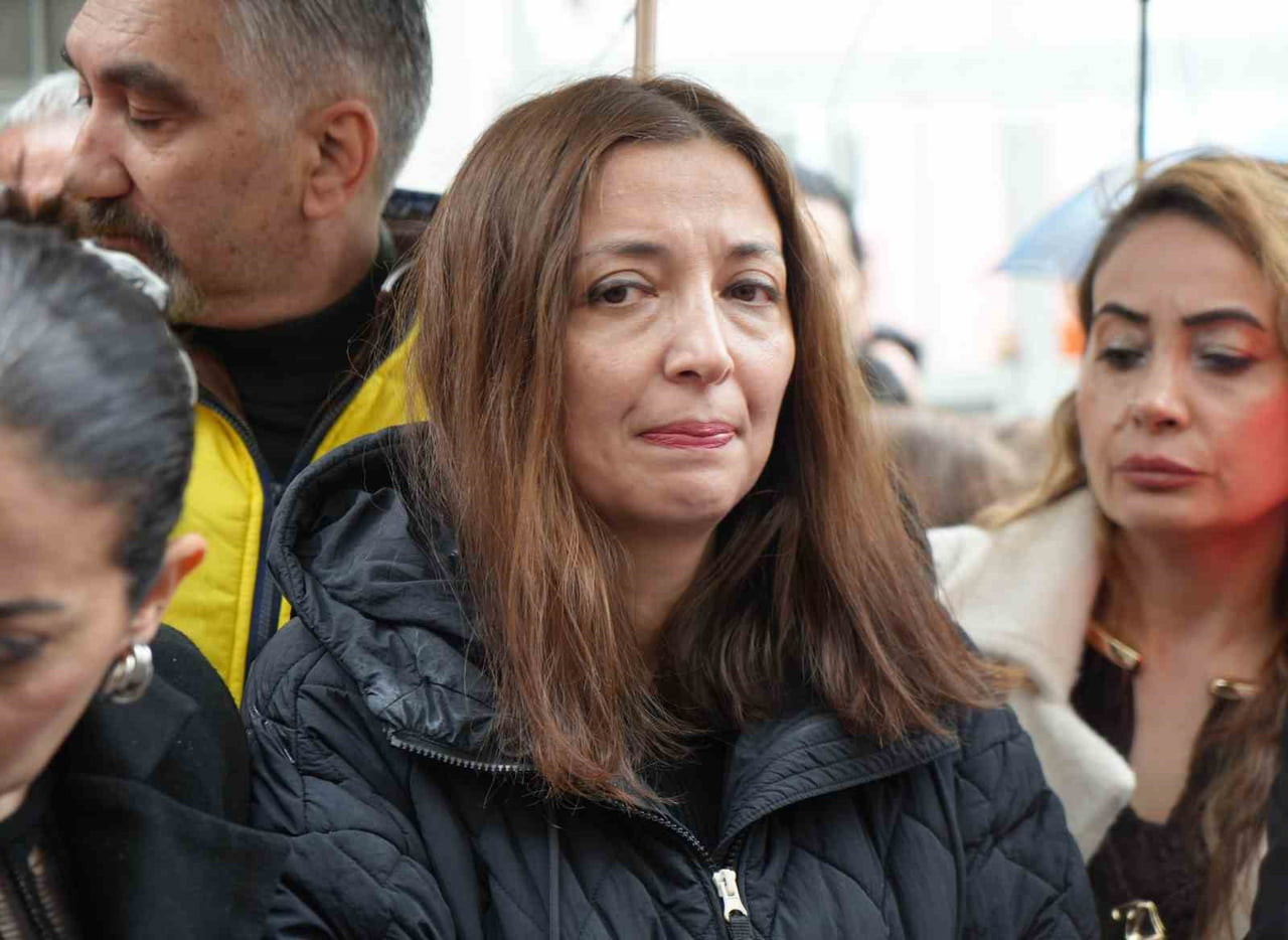 ÖĞRETMEN SELMA YAVUZ ŞENEL'İN BÜYÜK ÜZÜNTÜ YAŞADIĞI GÖRÜLDÜ